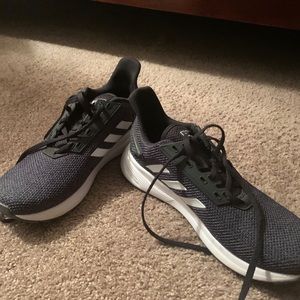 0012 - Adidas tennis shoes